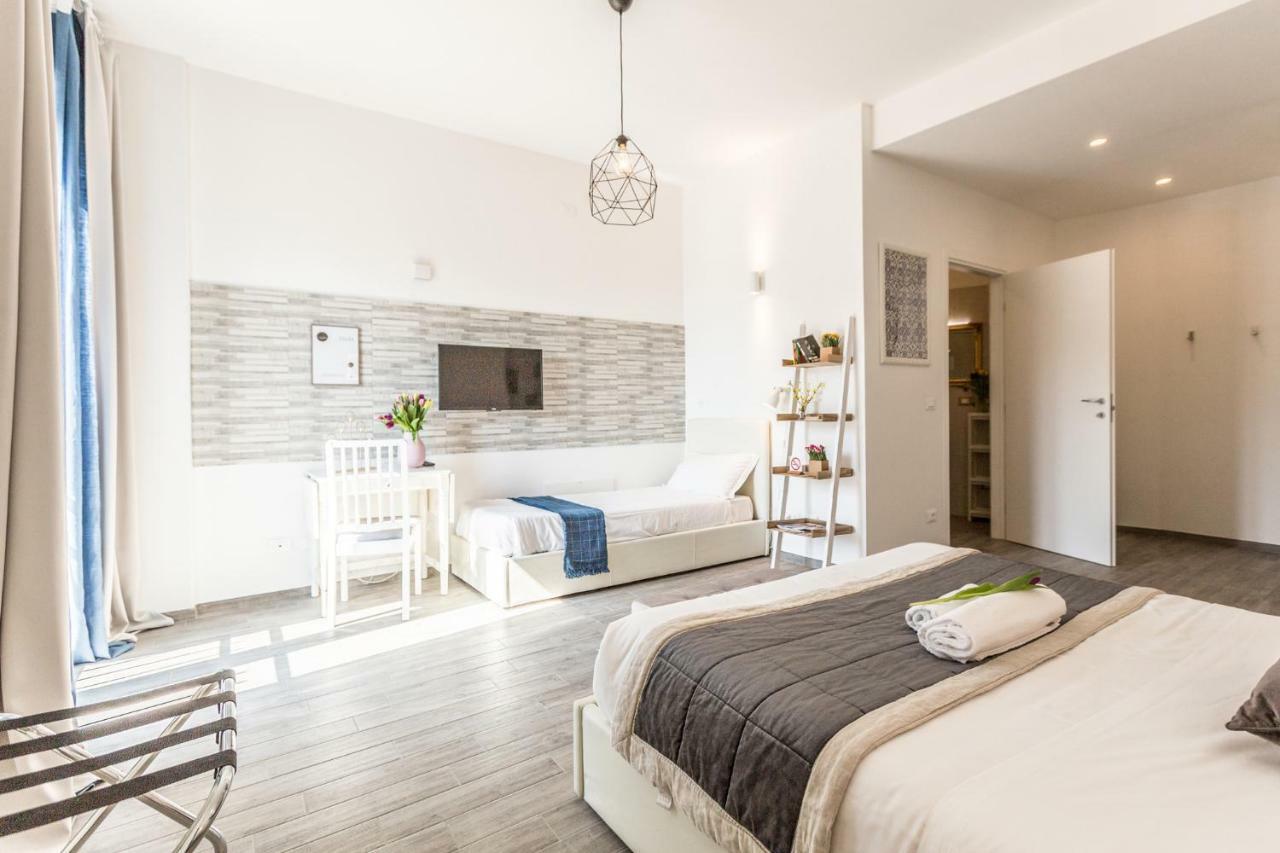 Central City Rooms Executive Suite โบโลญญา ภายนอก รูปภาพ