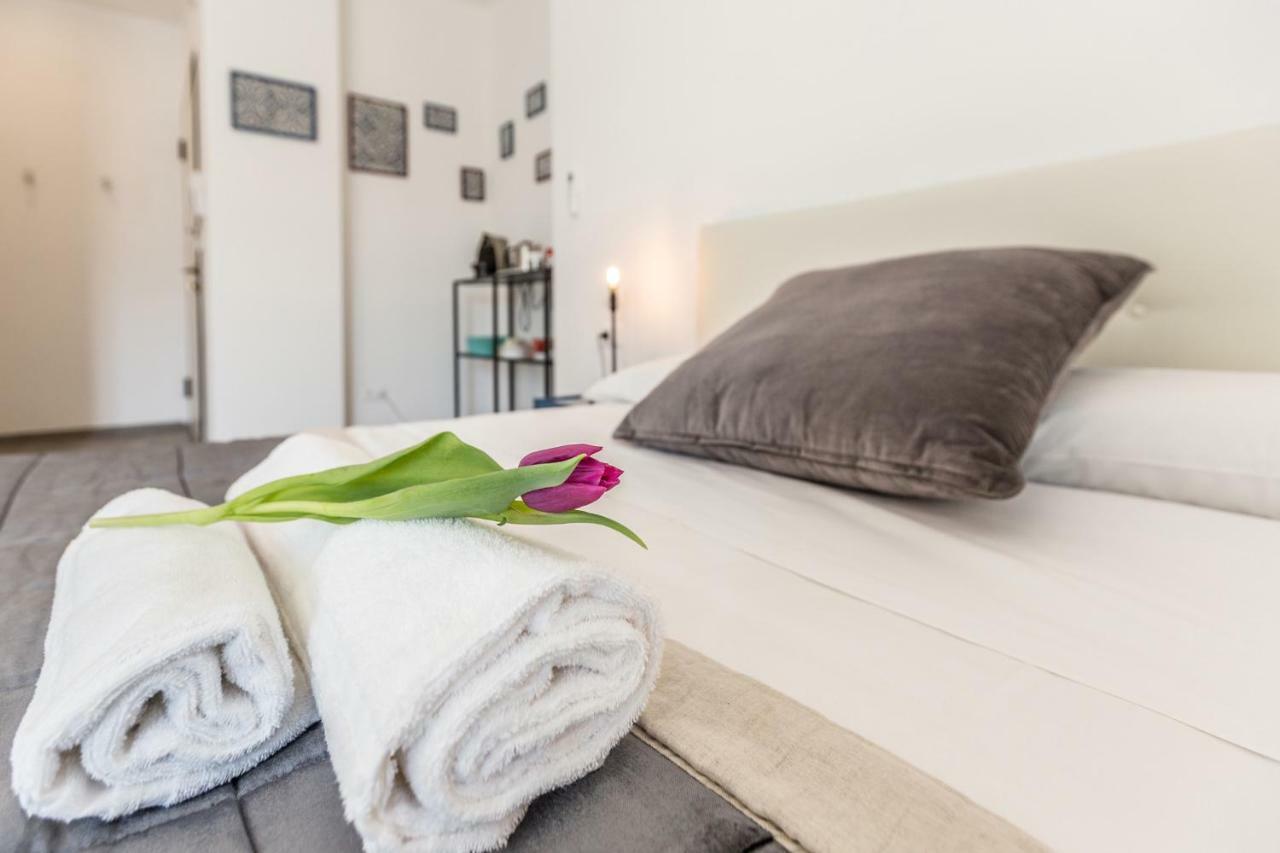 Central City Rooms Executive Suite โบโลญญา ภายนอก รูปภาพ